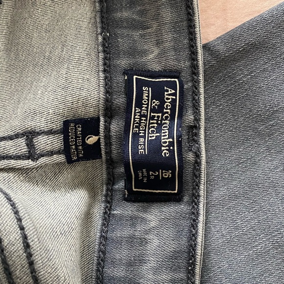 High Rise Jeans Abercombie and Fitch - Picture 2 of 3